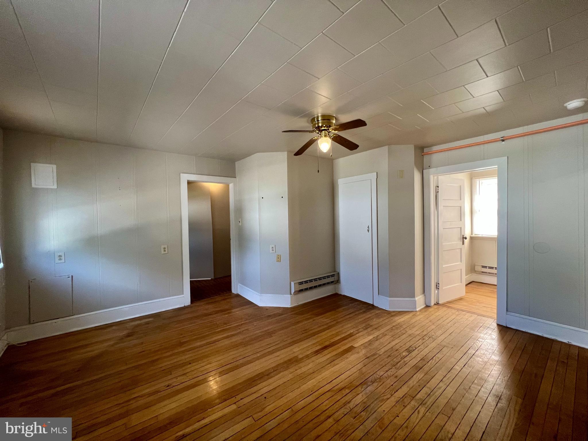 CHARLES TOWN - Residential Lease