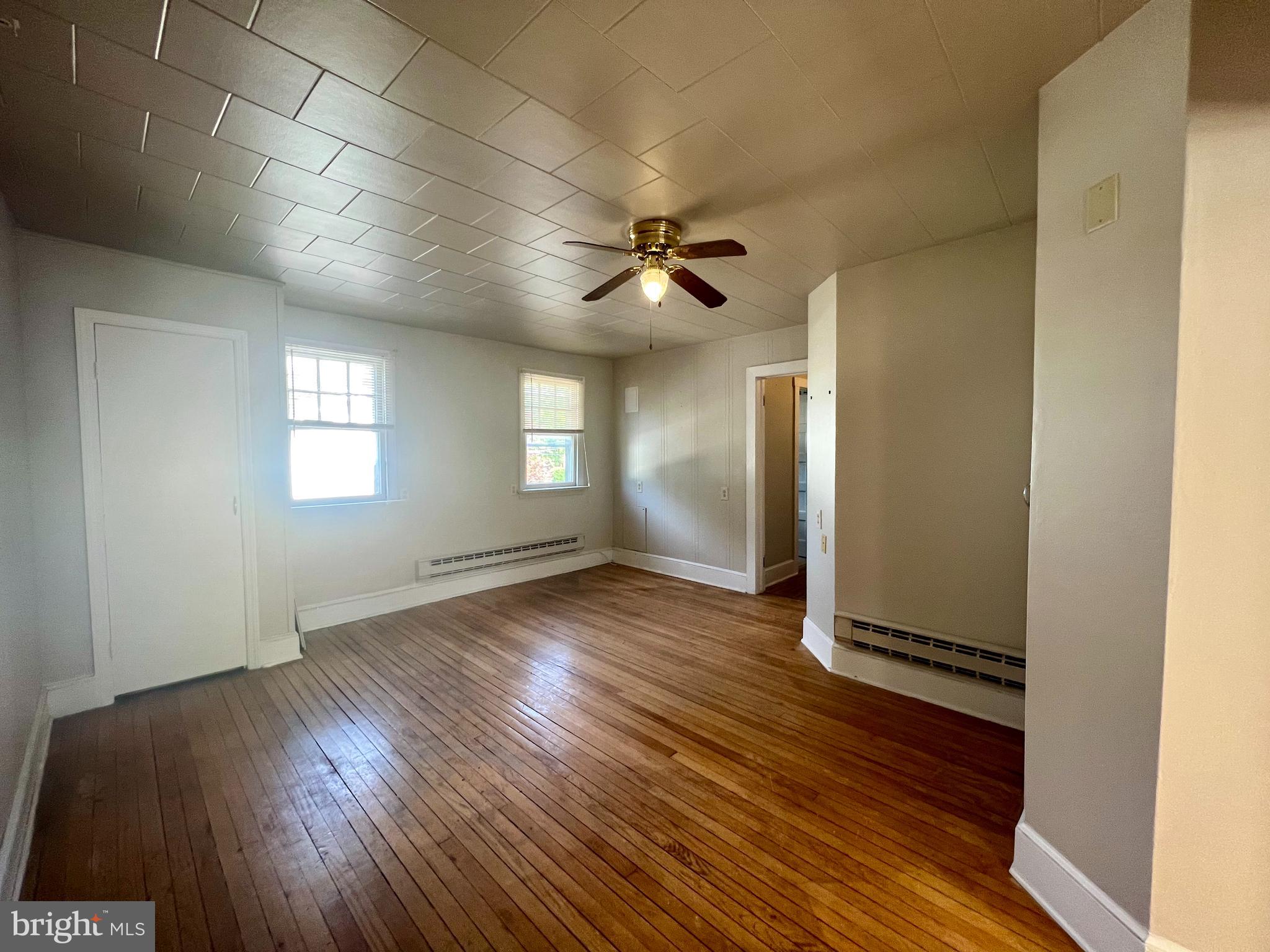 CHARLES TOWN - Residential Lease