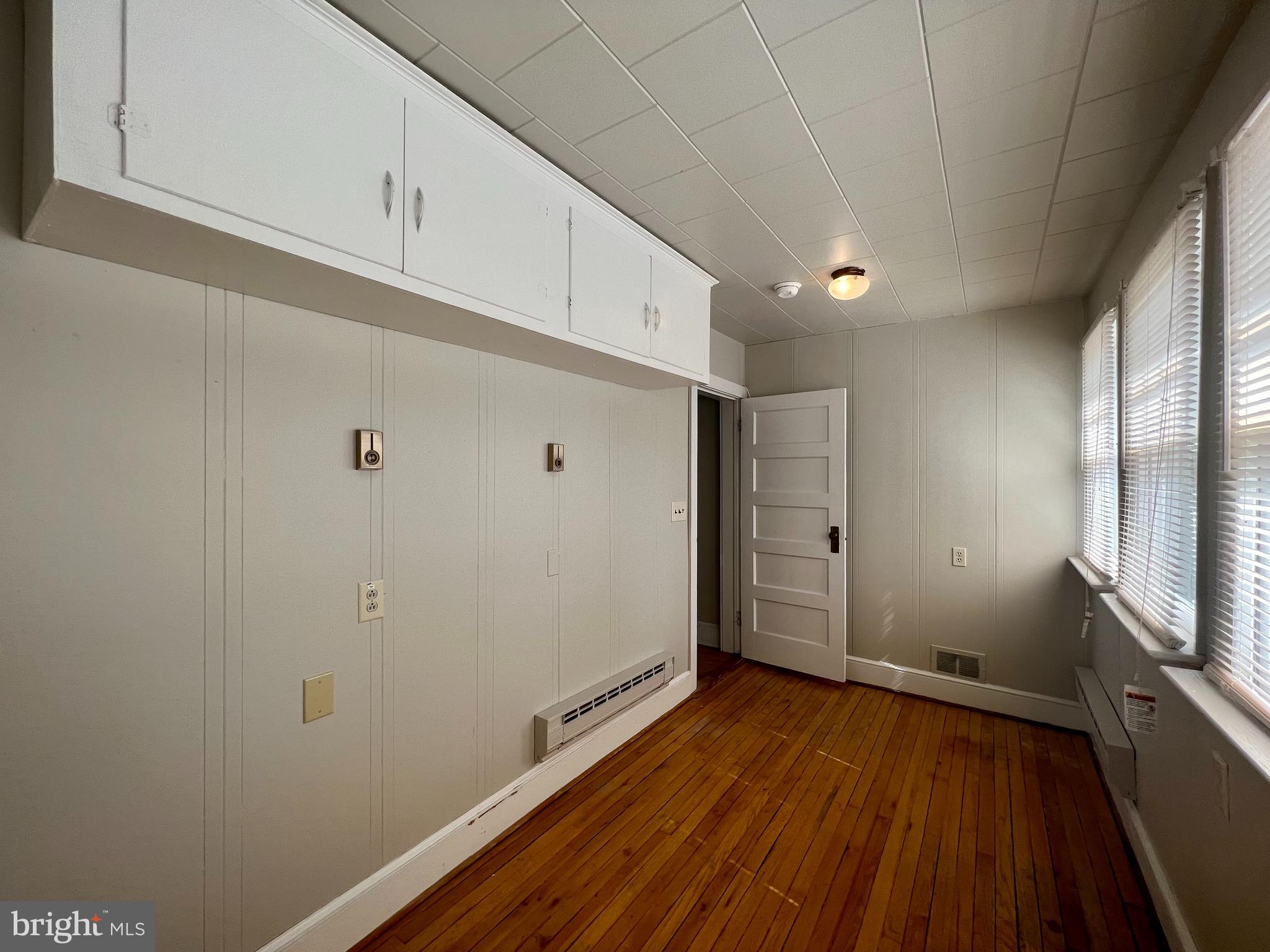 CHARLES TOWN - Residential Lease