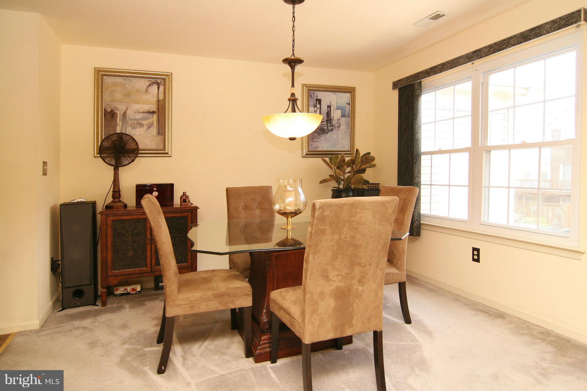 FOXRIDGE - Residential Lease