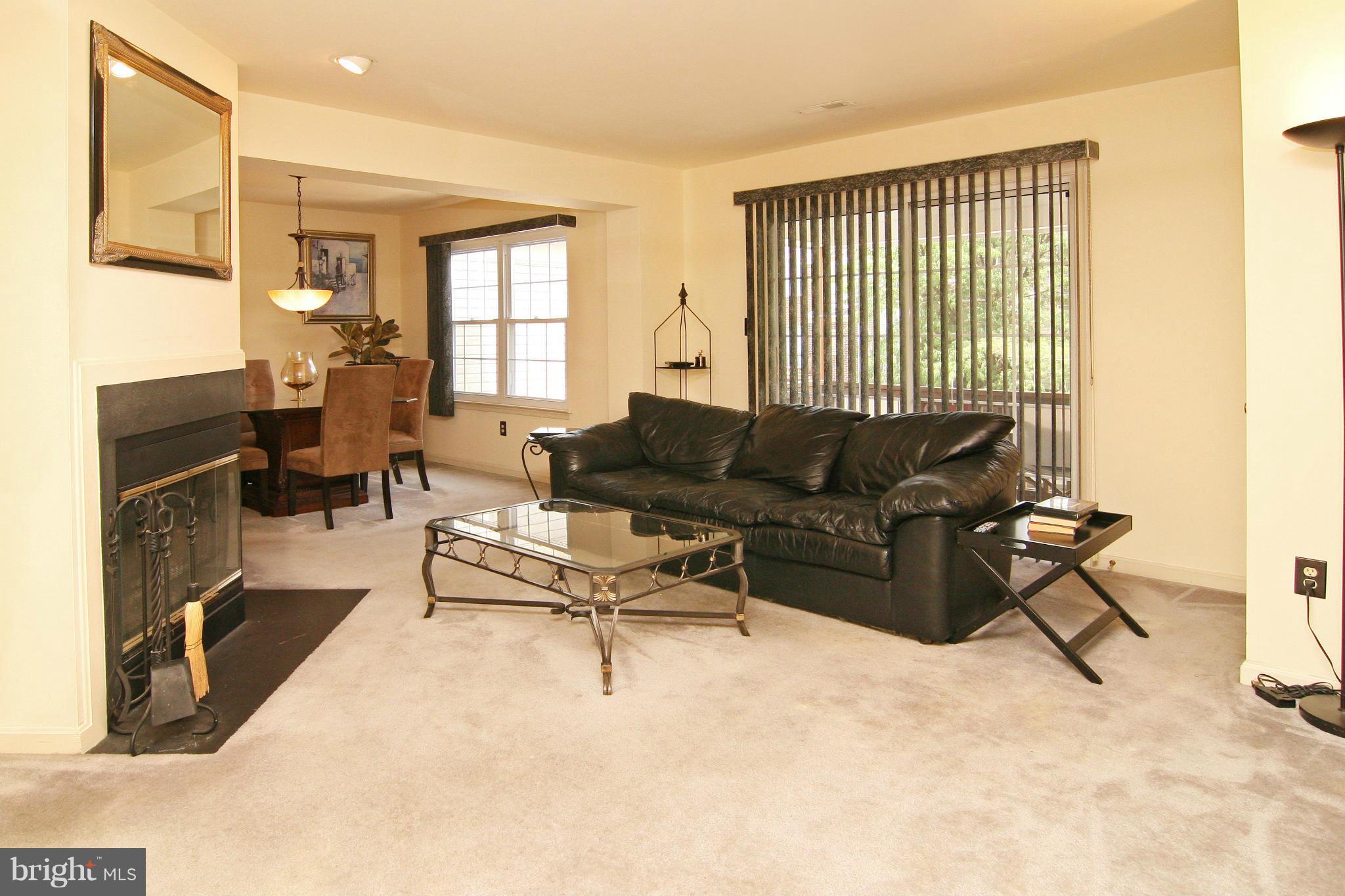 FOXRIDGE - Residential Lease