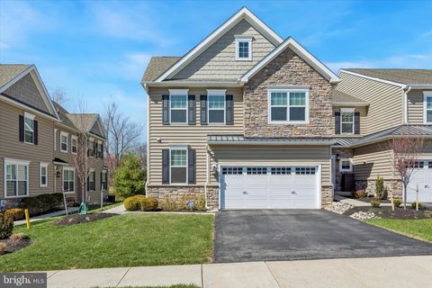 Townhouse For Sale - 31 Penn Manor Court<br/> FORT WASHINGTON, PA 19034