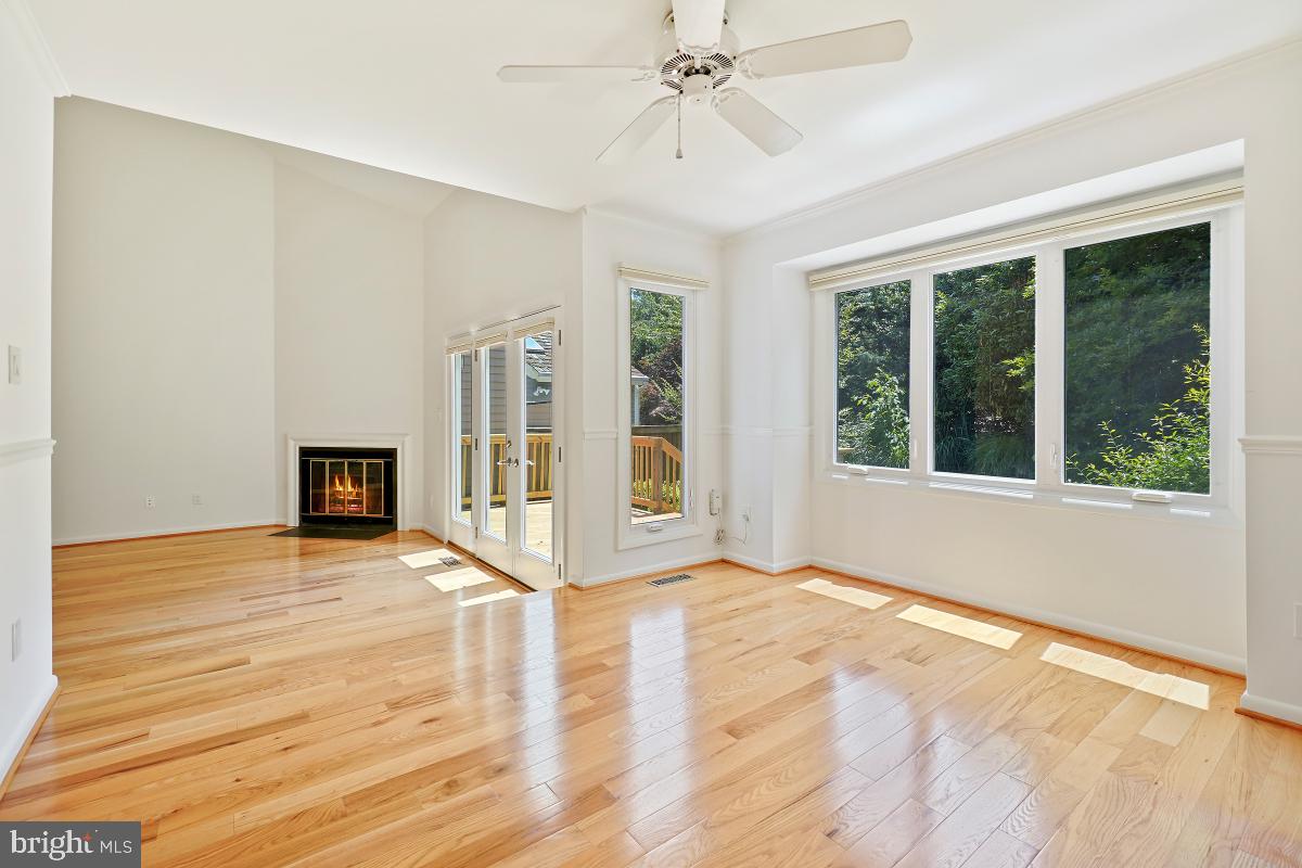 RESTON - Residential