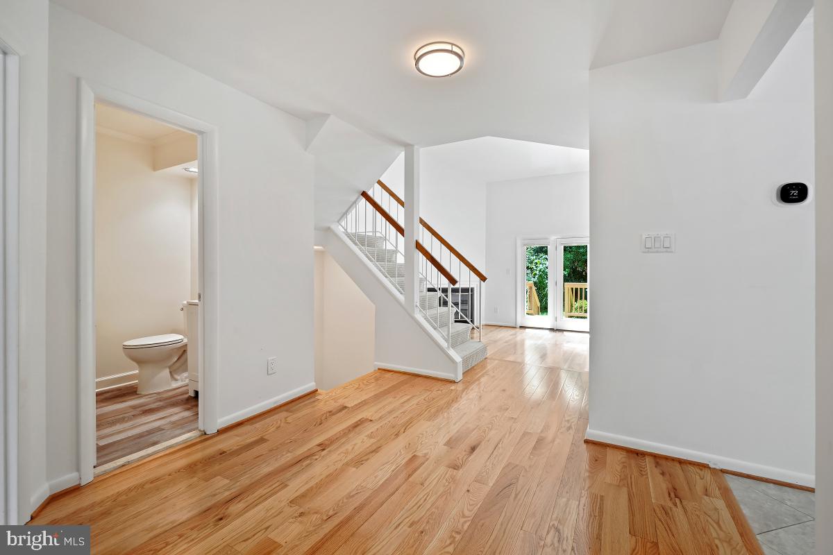 RESTON - Residential