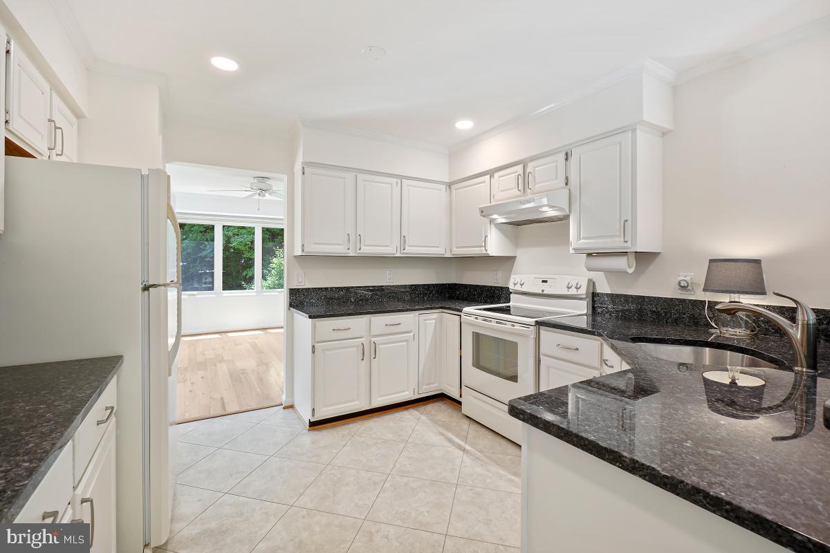 RESTON - Residential