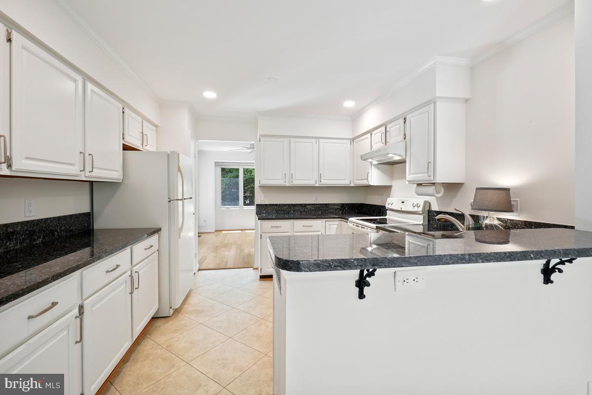 RESTON - Residential