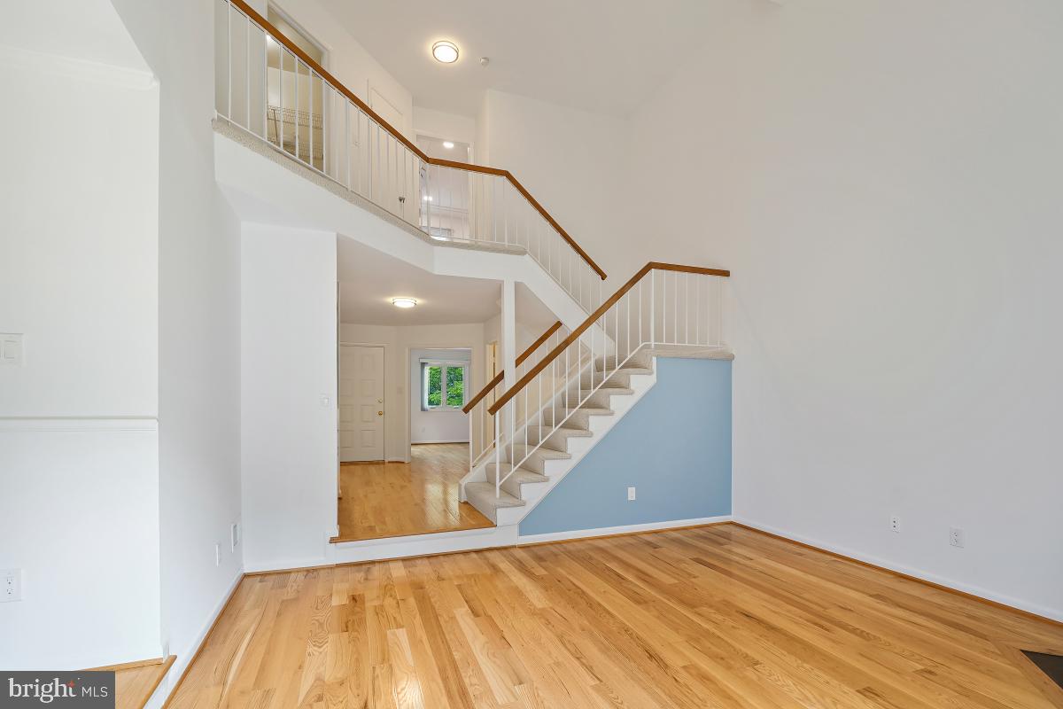 RESTON - Residential