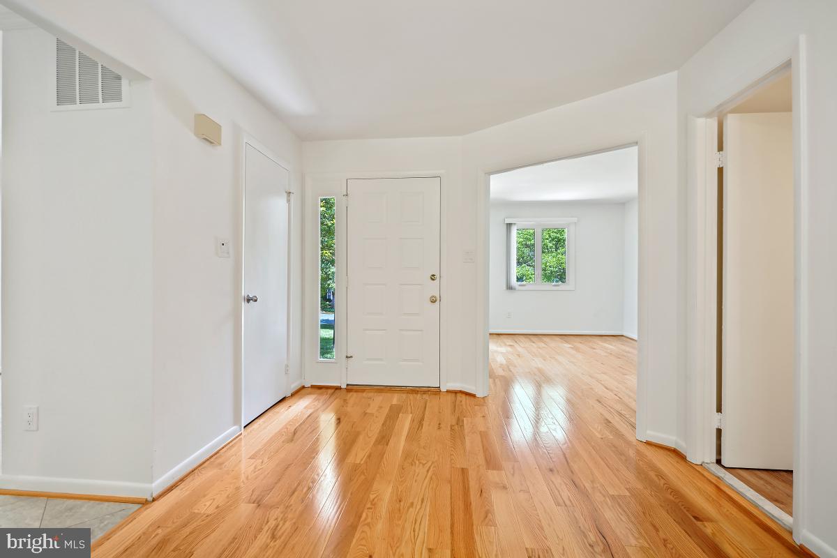 RESTON - Residential