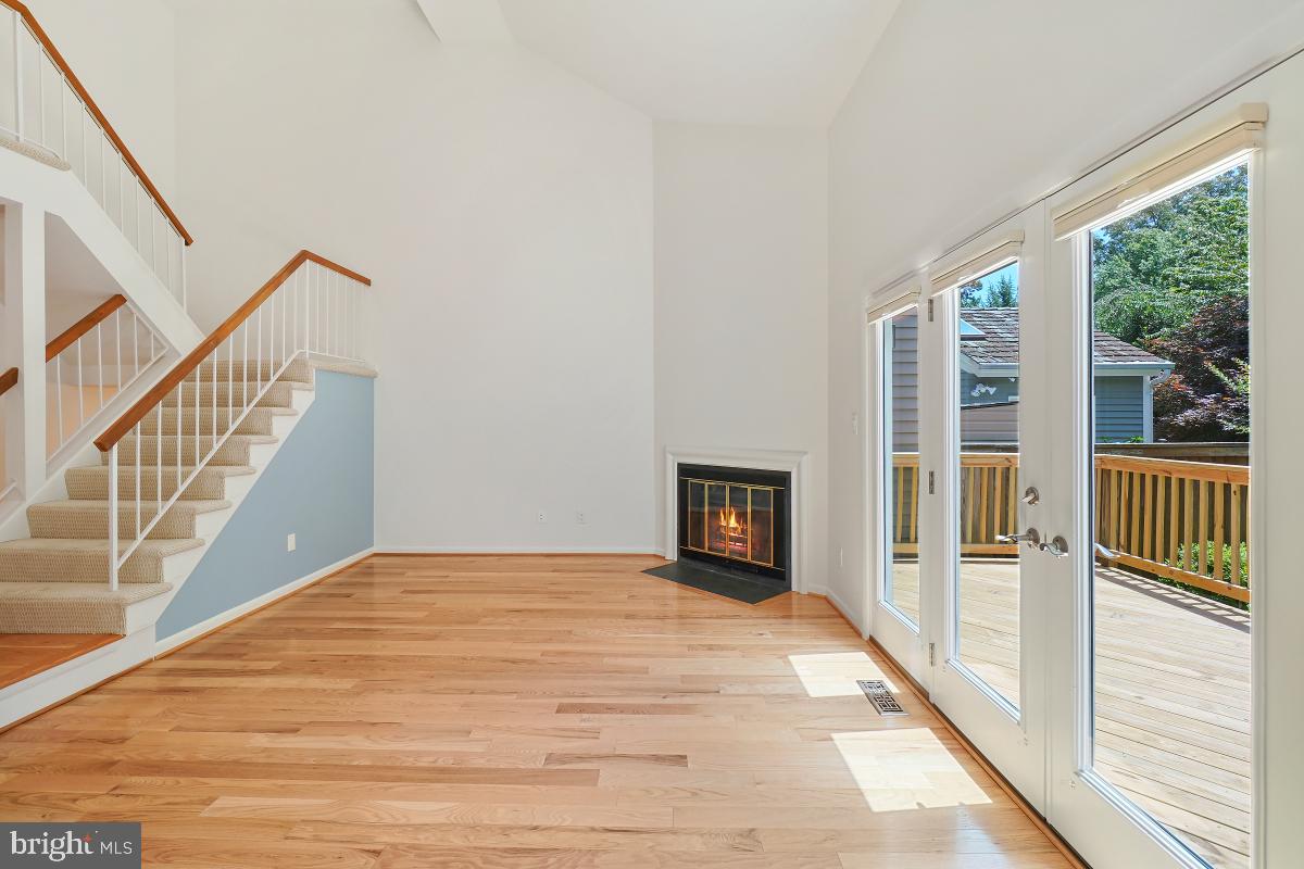 RESTON - Residential