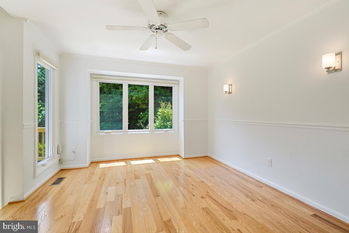 RESTON - Residential