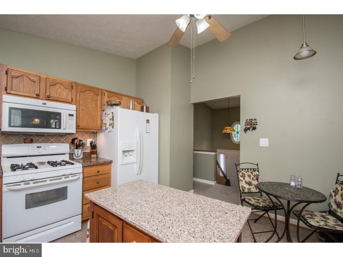 COLONIAL RIDGE - Residential