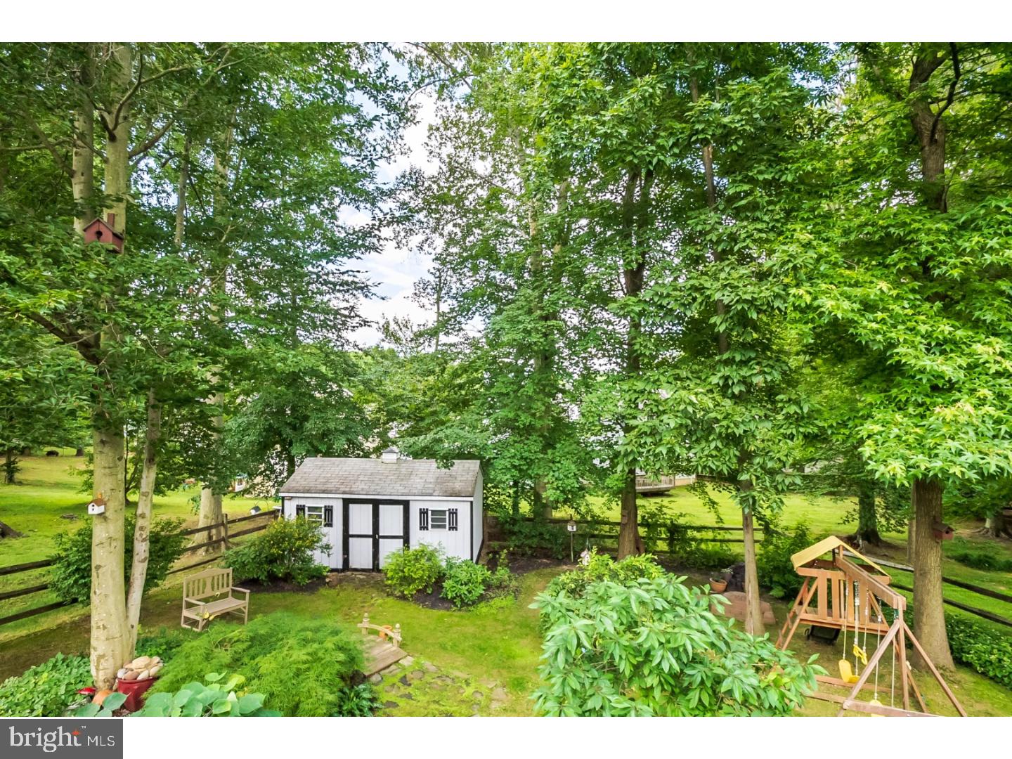 COLONIAL RIDGE - Residential