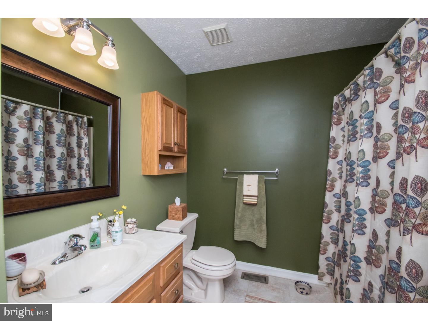 COLONIAL RIDGE - Residential