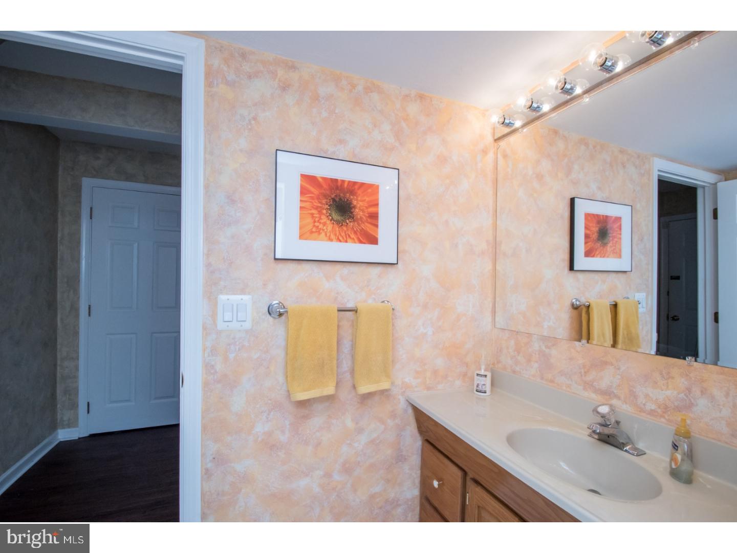 COLONIAL RIDGE - Residential