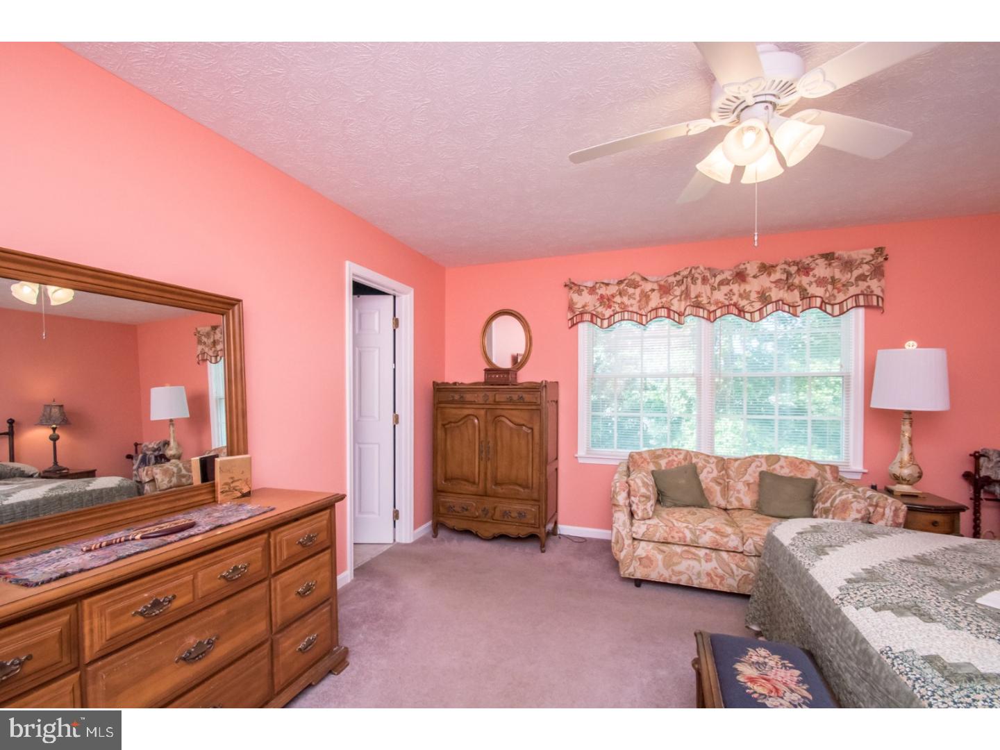 COLONIAL RIDGE - Residential