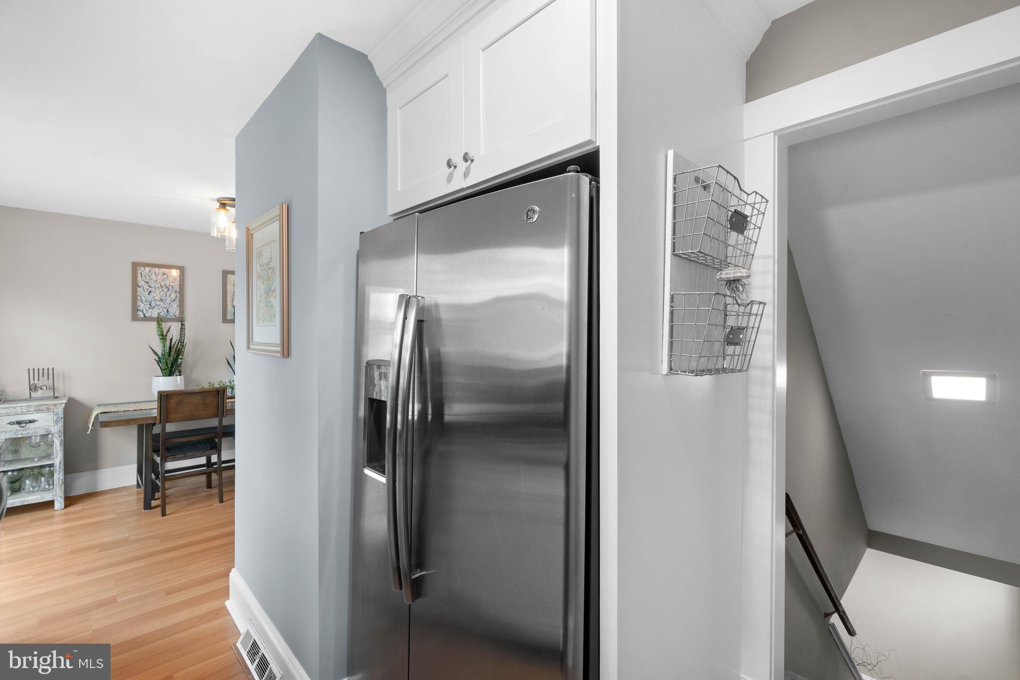 WOODLAND BEACH - Residential