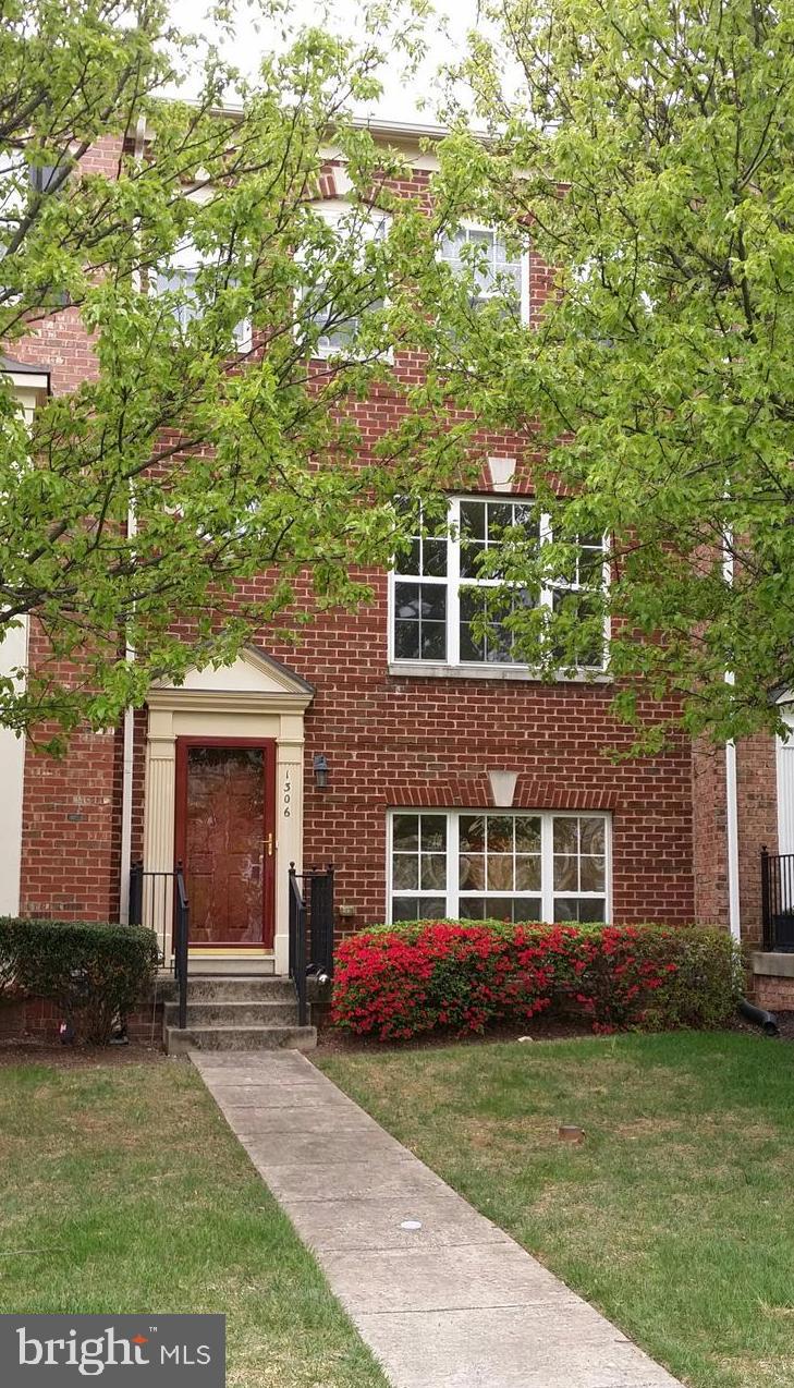 VILLAGE OF IDLEWILD - Residential Lease