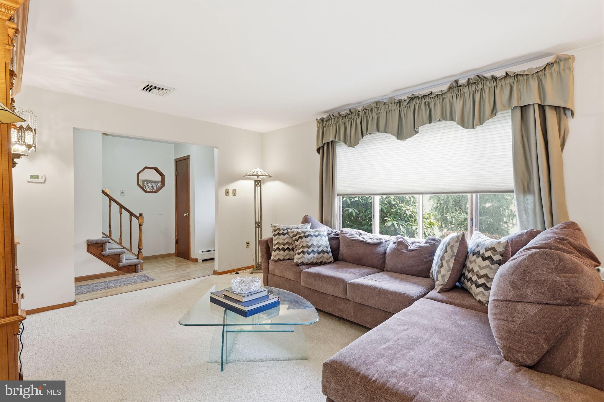 6414 CRESCENT AVENUE