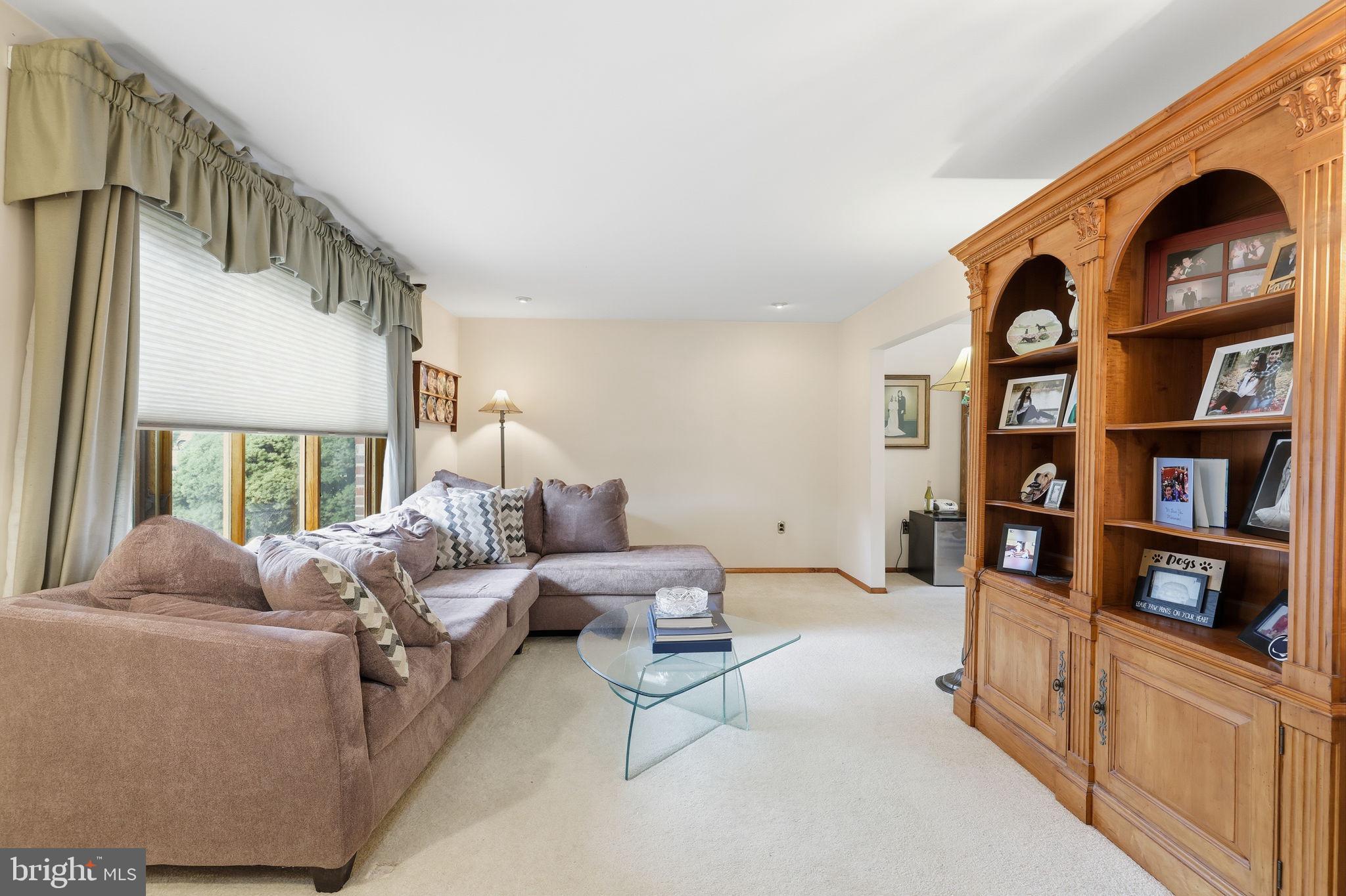 6414 CRESCENT AVENUE