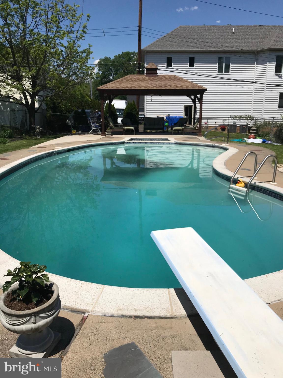 SALEM FARM - Residential