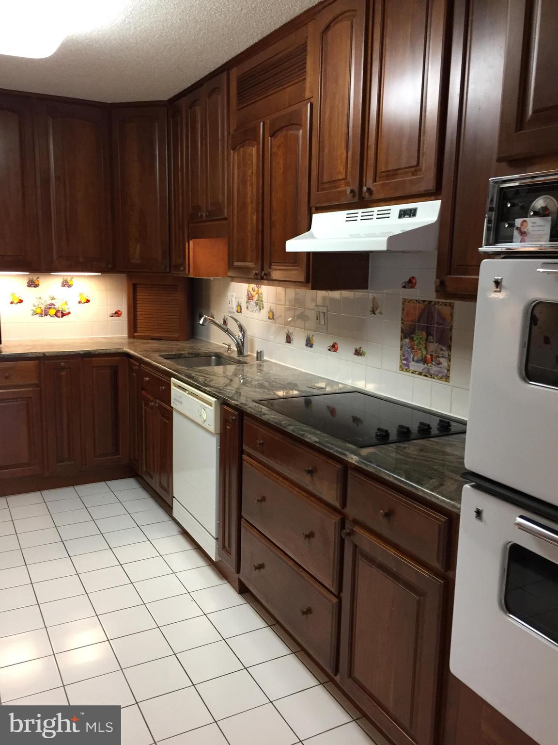 WATERGATE AT LANDMARK - Residential Lease