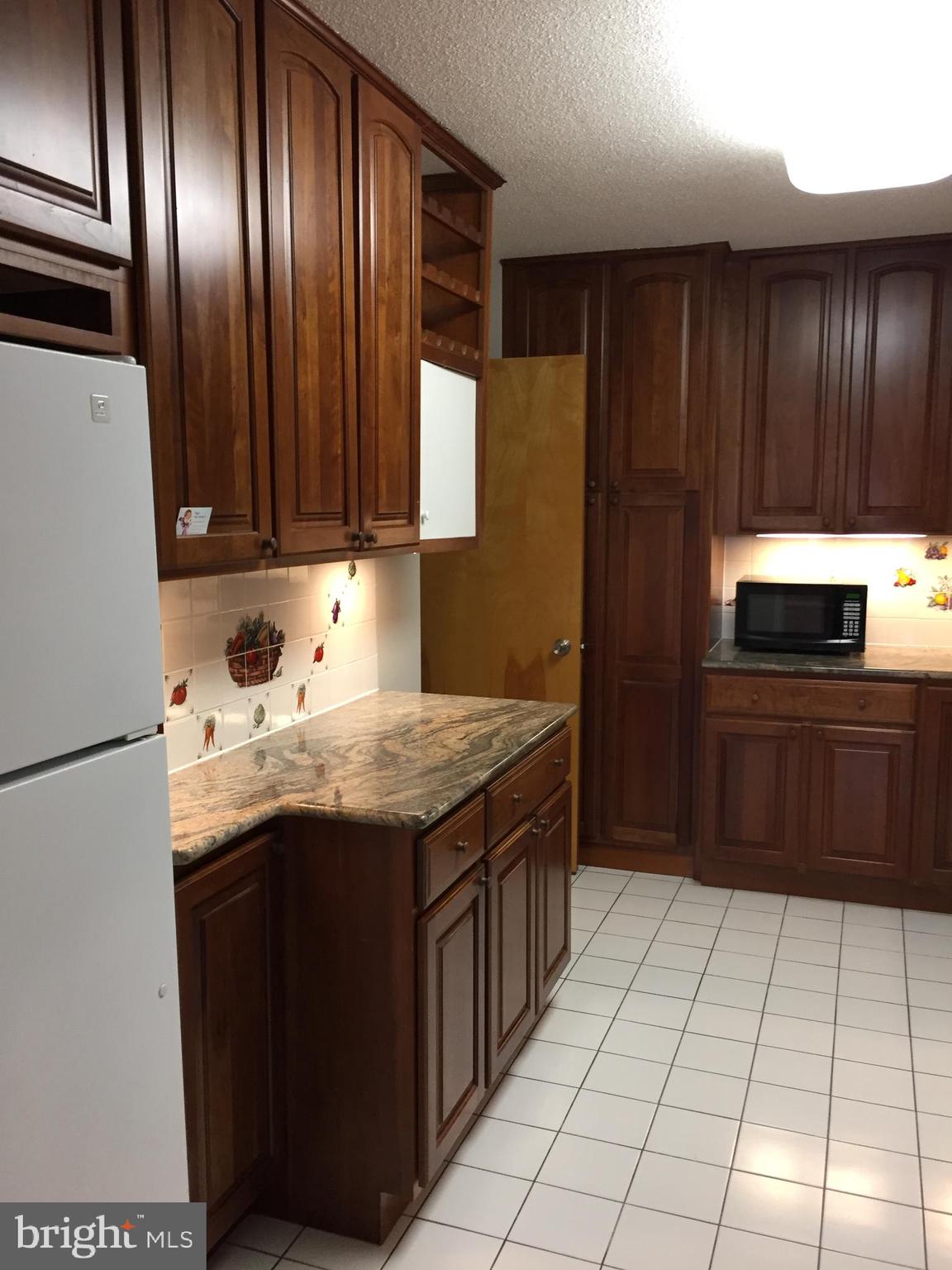 WATERGATE AT LANDMARK - Residential Lease