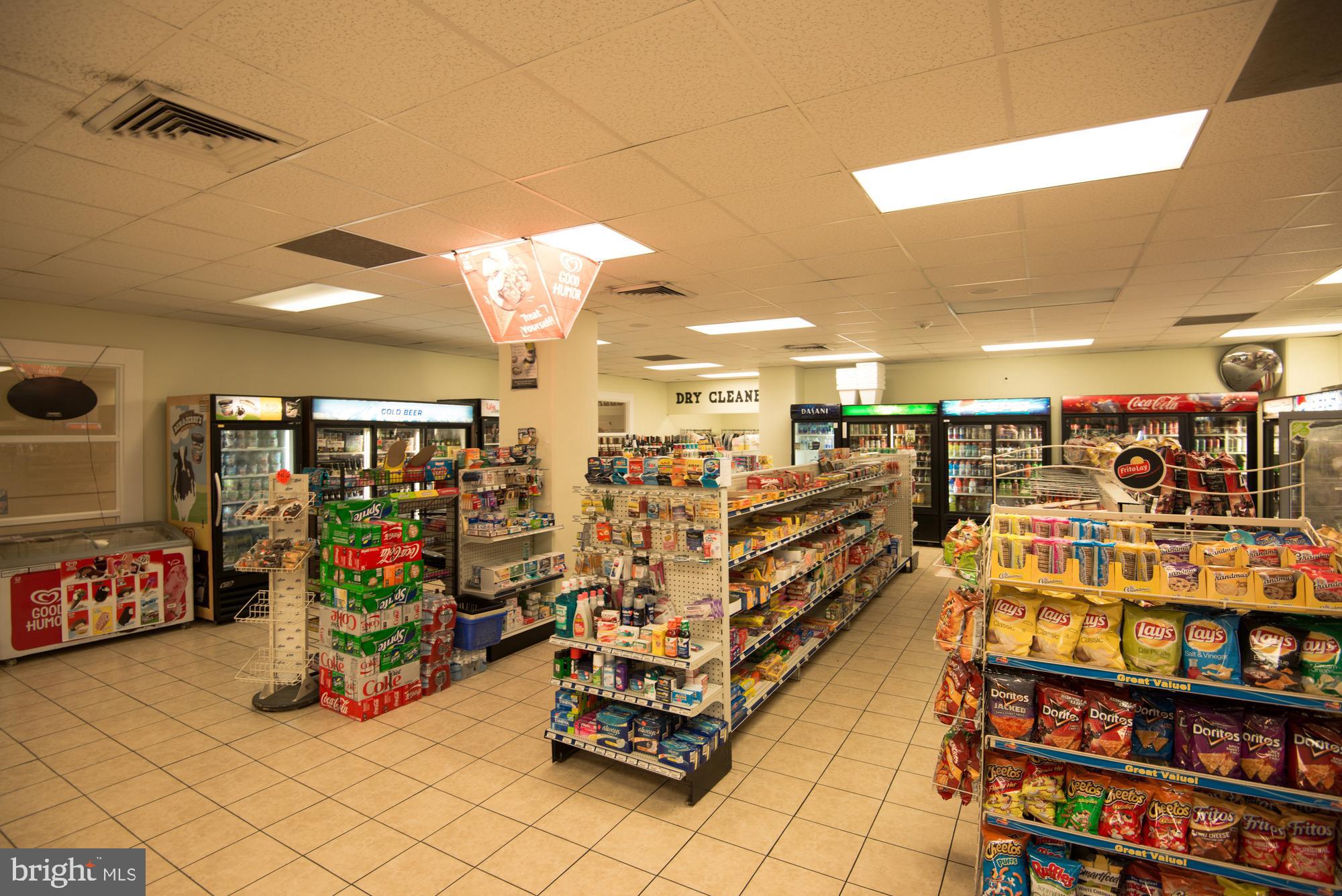 WATERGATE AT LANDMARK - Residential Lease