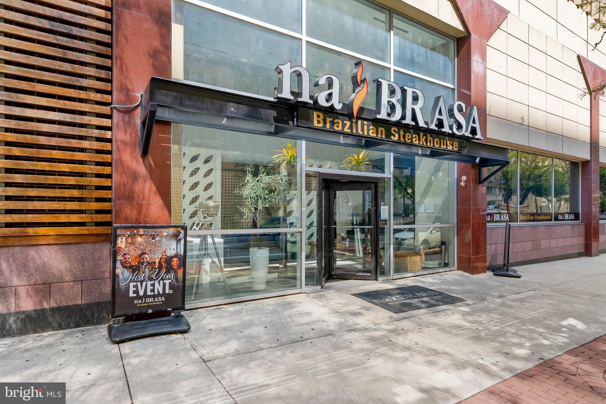 LOGAN SQUARE - Residential