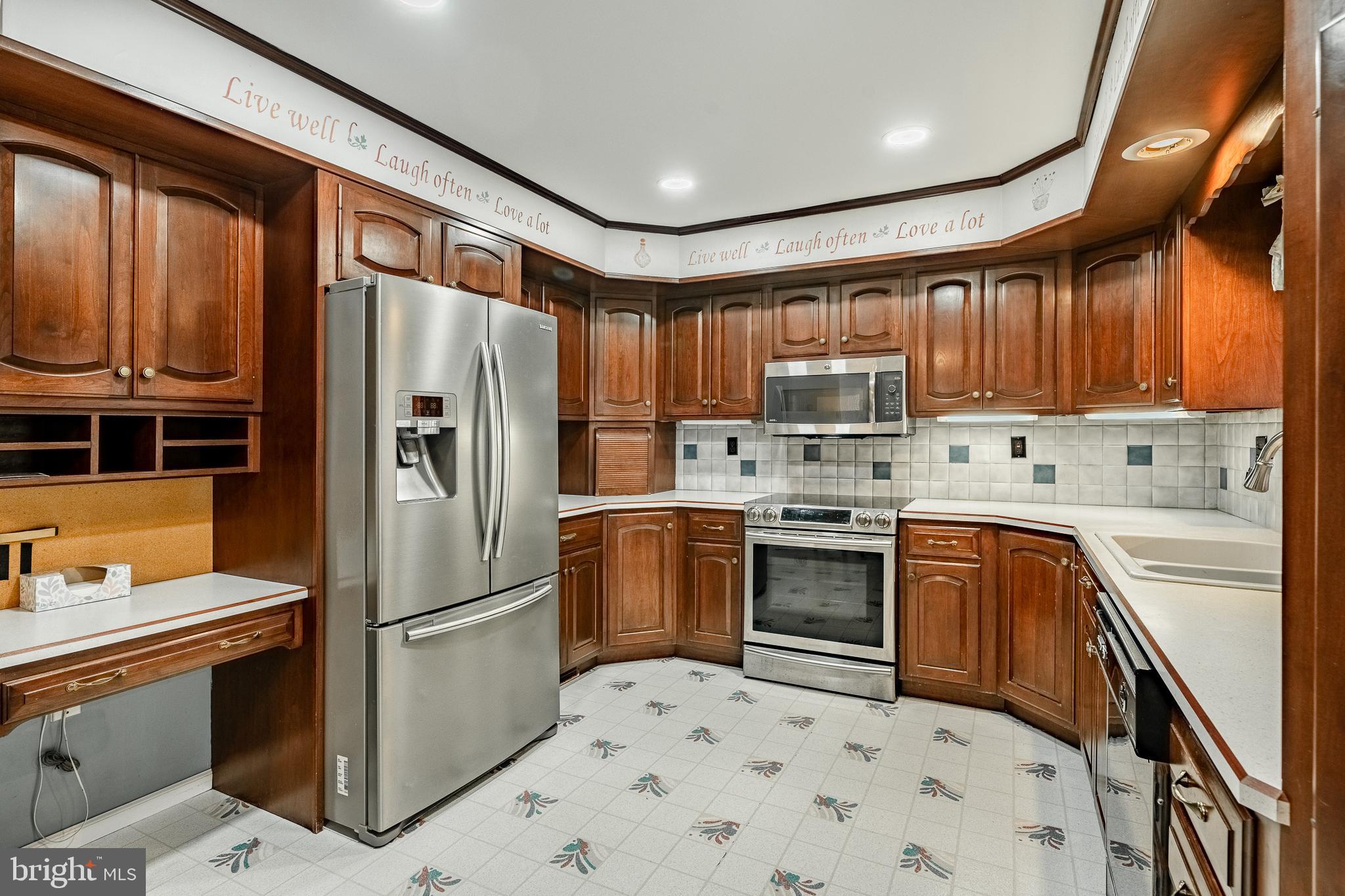 MAPLEFLOWER - Residential