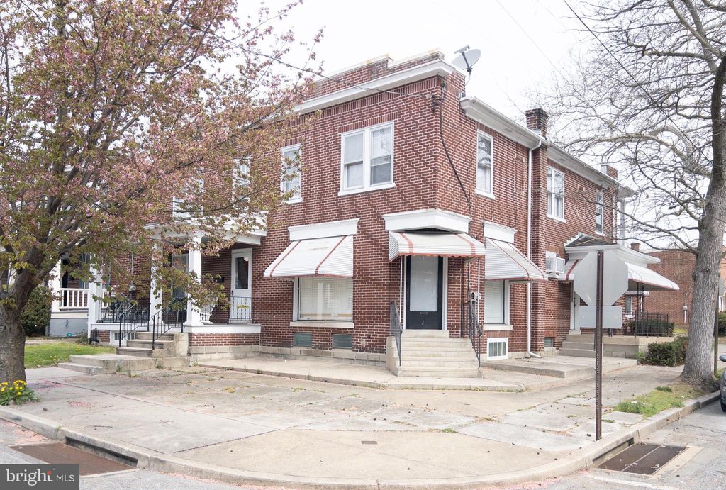 Photo of 81 S Pearl Street, Lancaster, PA 17603 (MLS # PALA2049388)