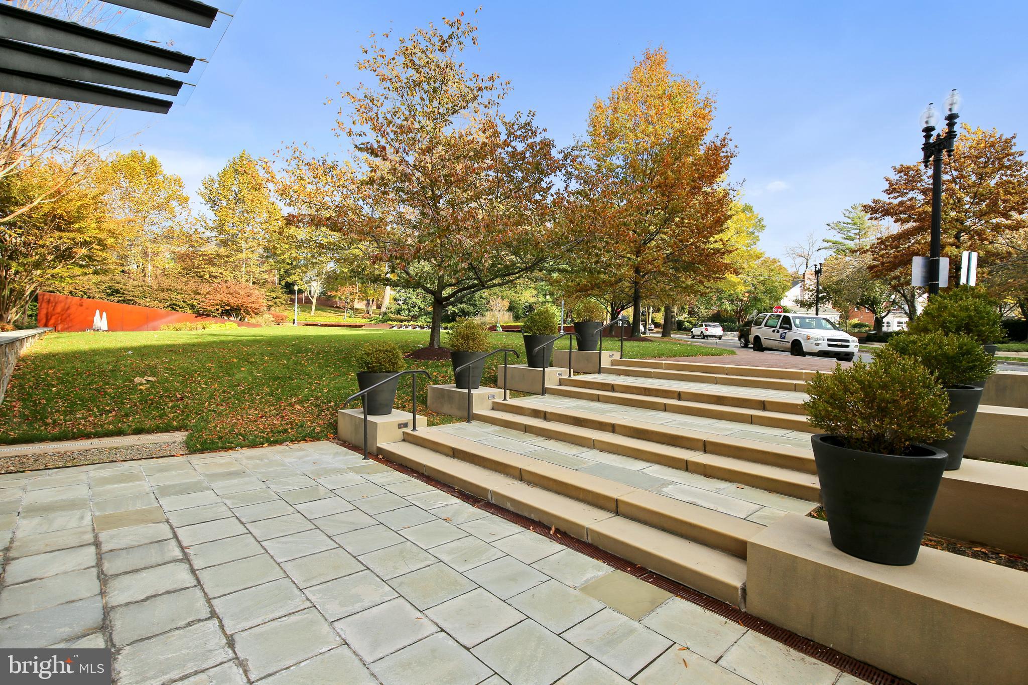 CHASE POINT - Residential