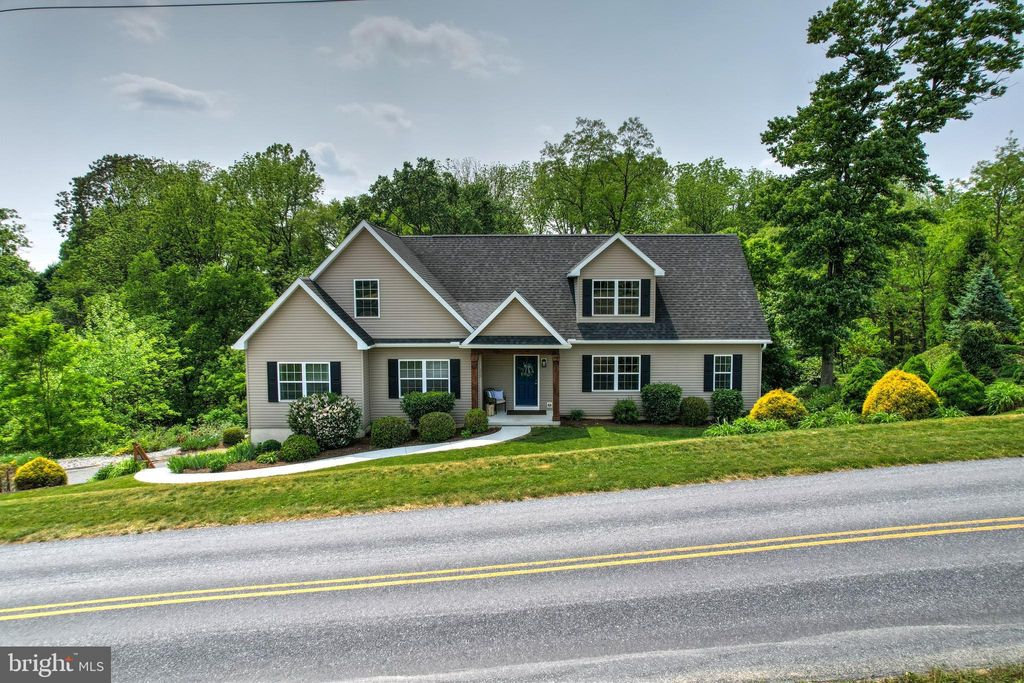 Photo of 250 Skyview Lane, Lititz, PA 17543 (MLS # PALA2040824)