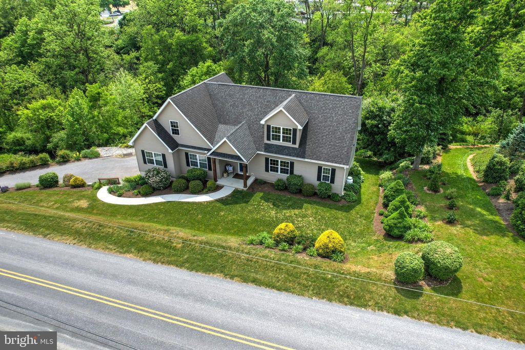 Photo of 250 Skyview Lane, Lititz, PA 17543 (MLS # PALA2040824)