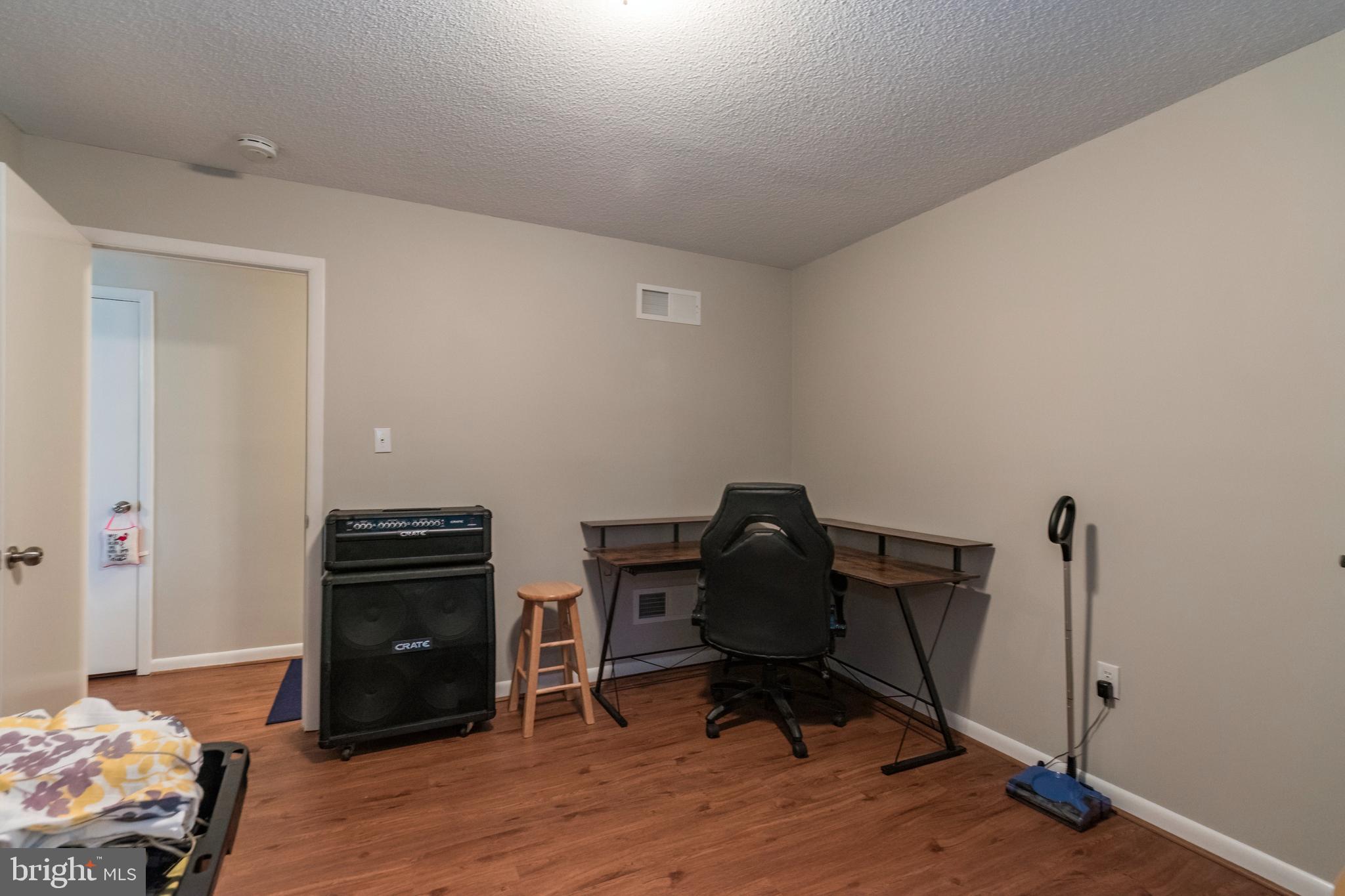 MEADOWBROOK - Residential