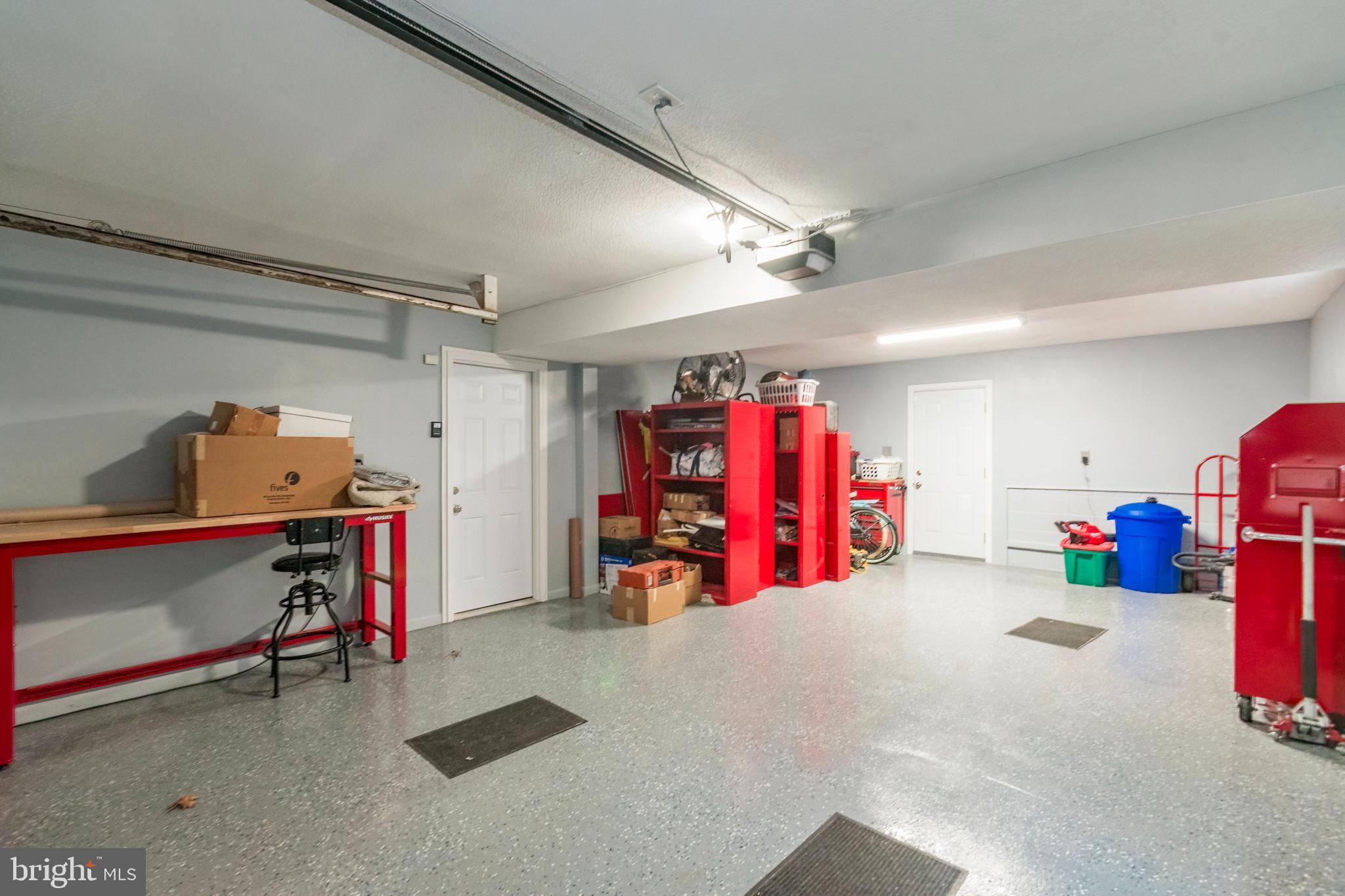 MEADOWBROOK - Residential