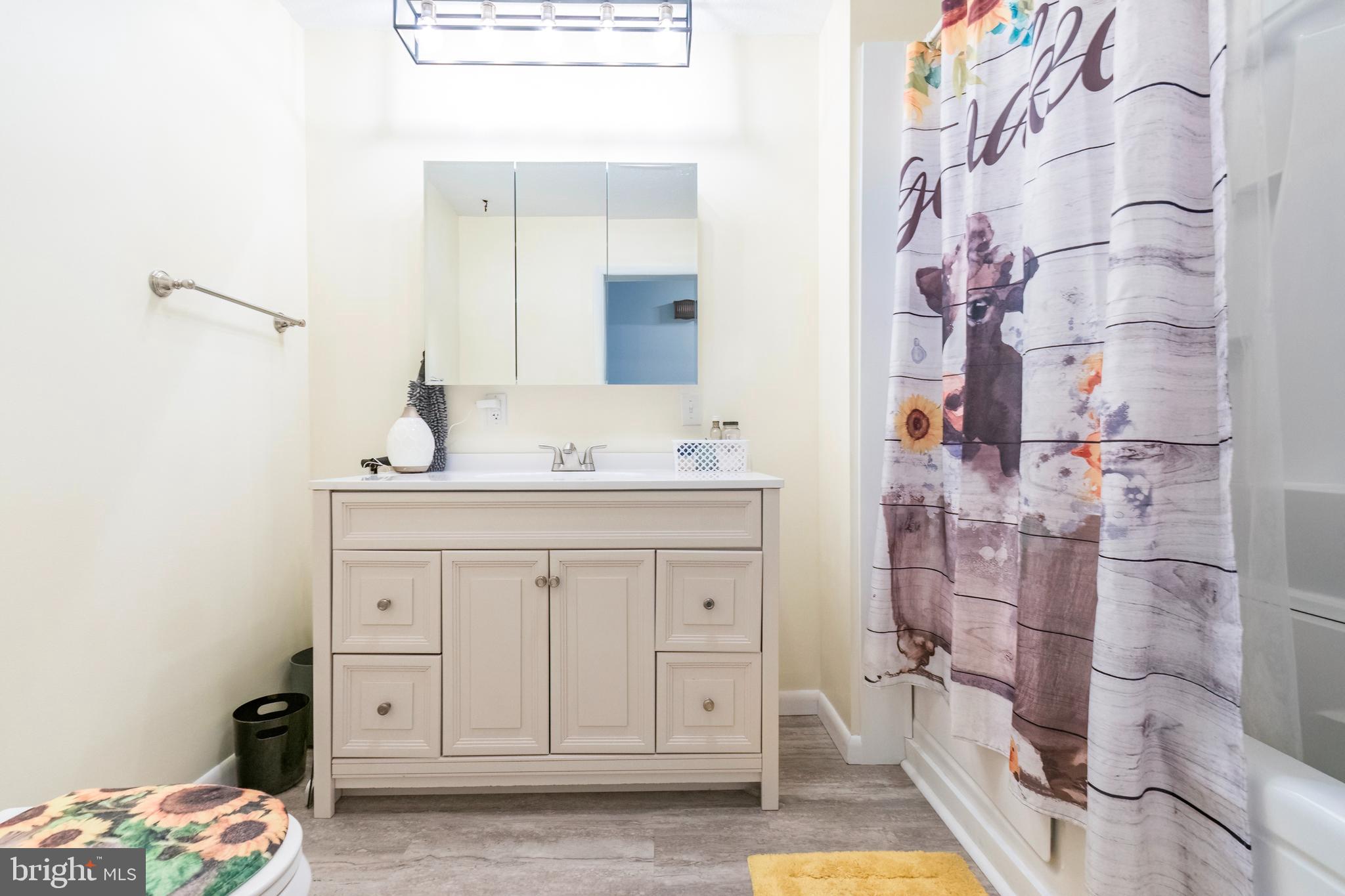 MEADOWBROOK - Residential