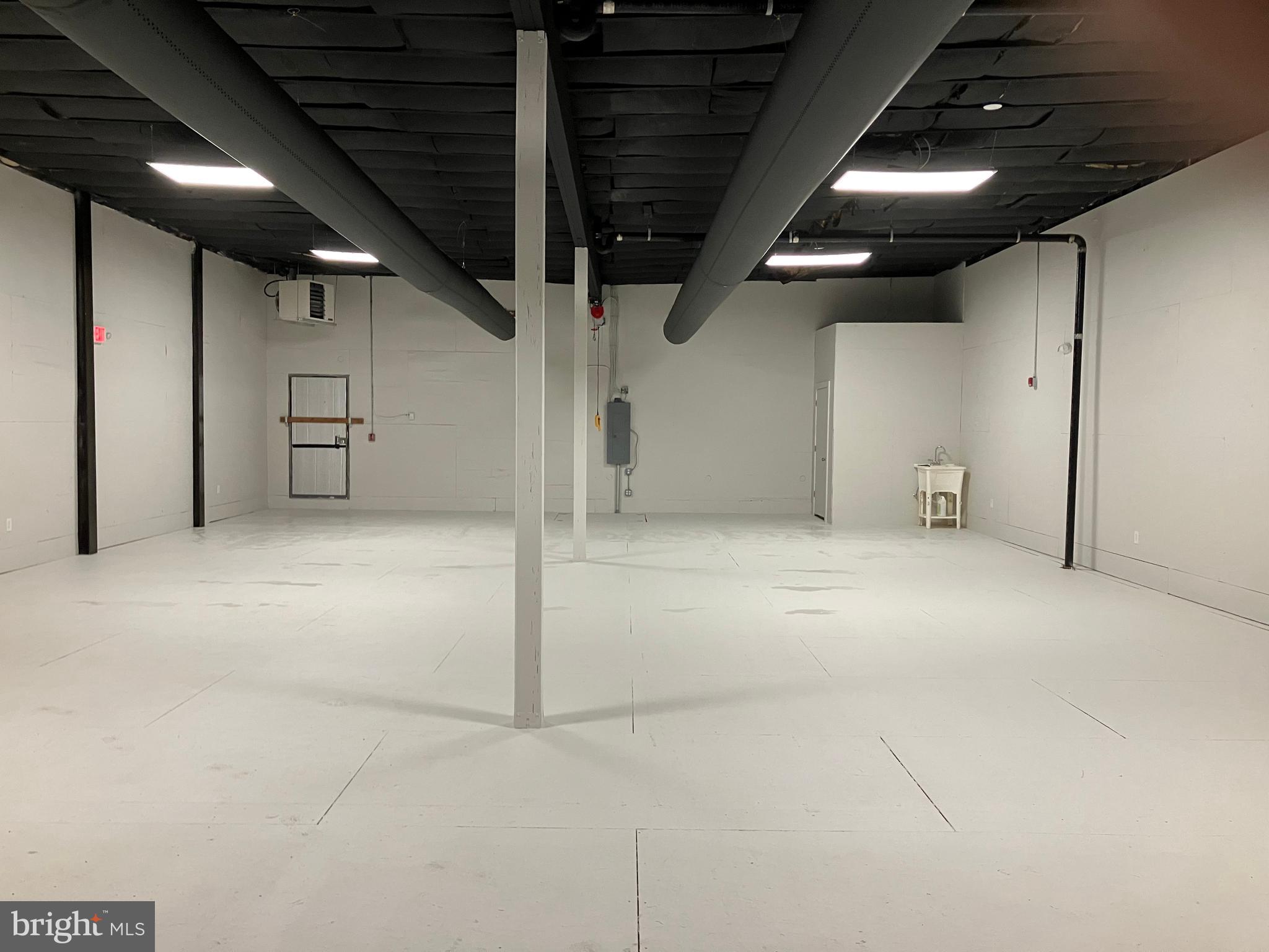 FAIRHILL - Commercial Sale