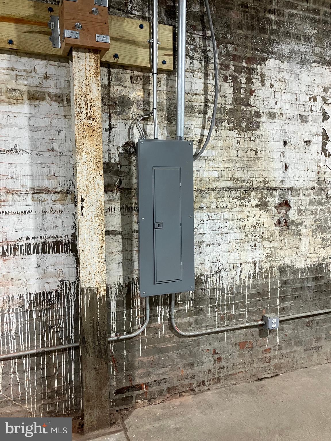 FAIRHILL - Commercial Sale