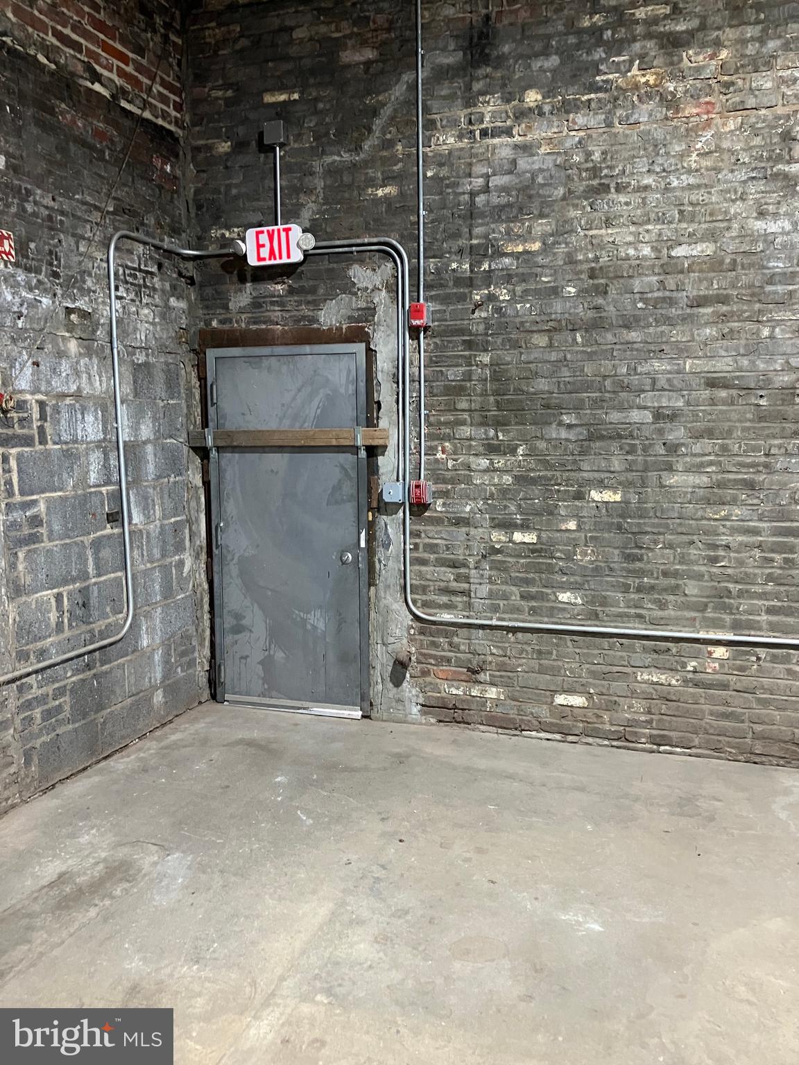 FAIRHILL - Commercial Sale