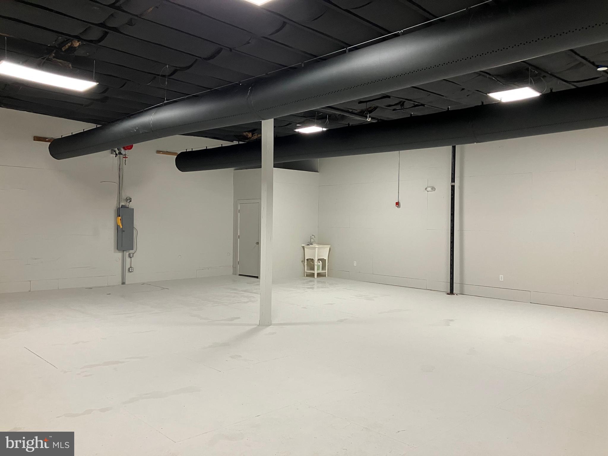 FAIRHILL - Commercial Sale