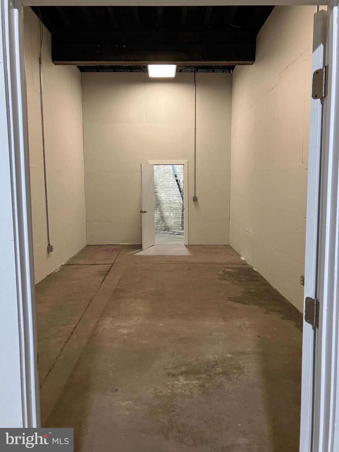 FAIRHILL - Commercial Sale