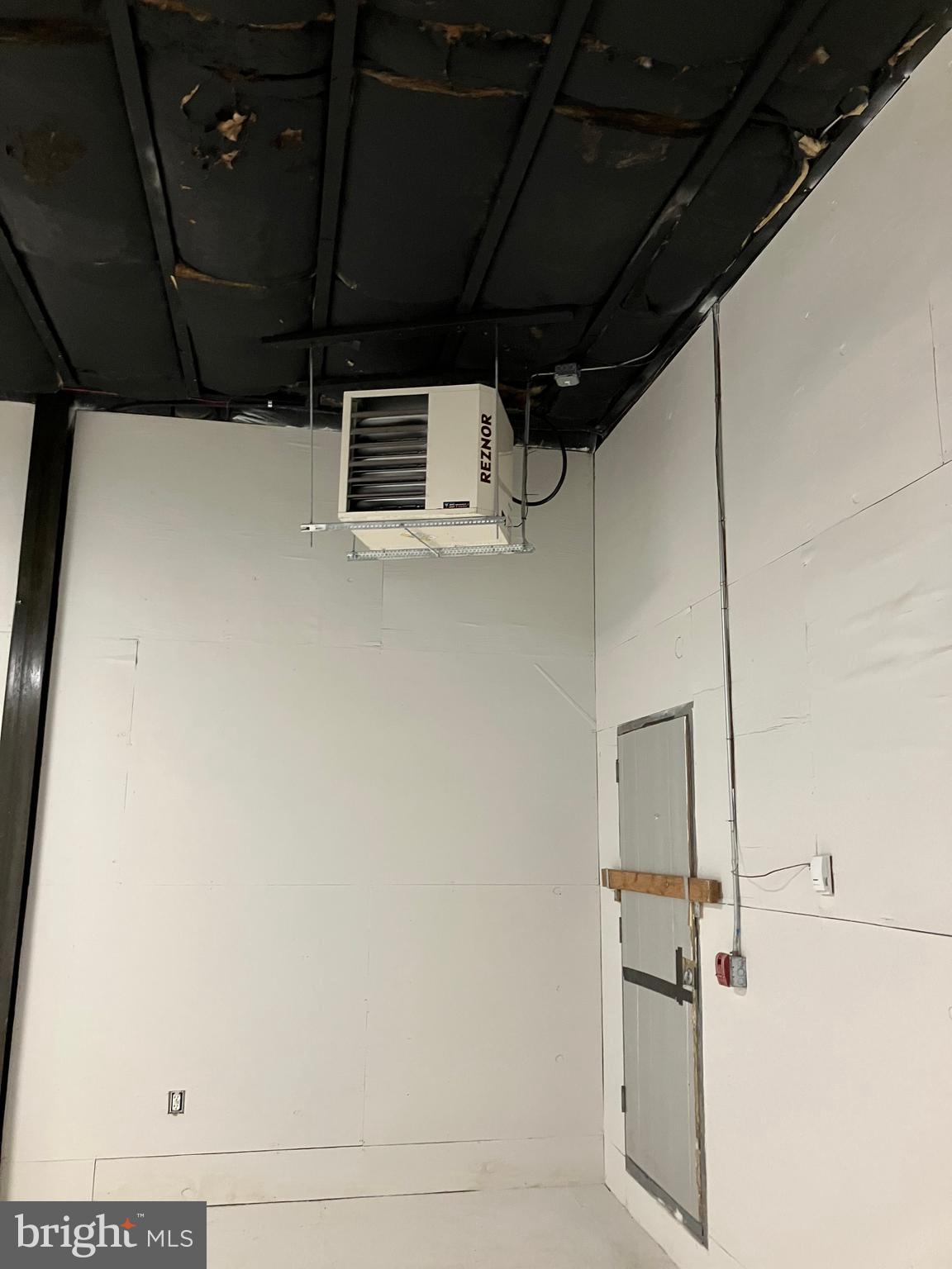 FAIRHILL - Commercial Sale