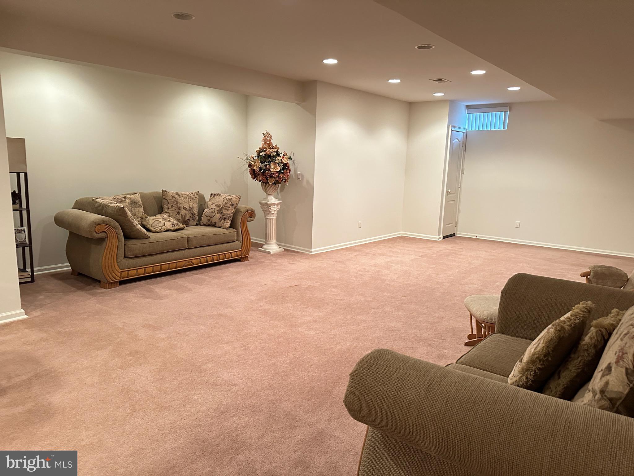 HUNTINGDON VALLEY - Residential