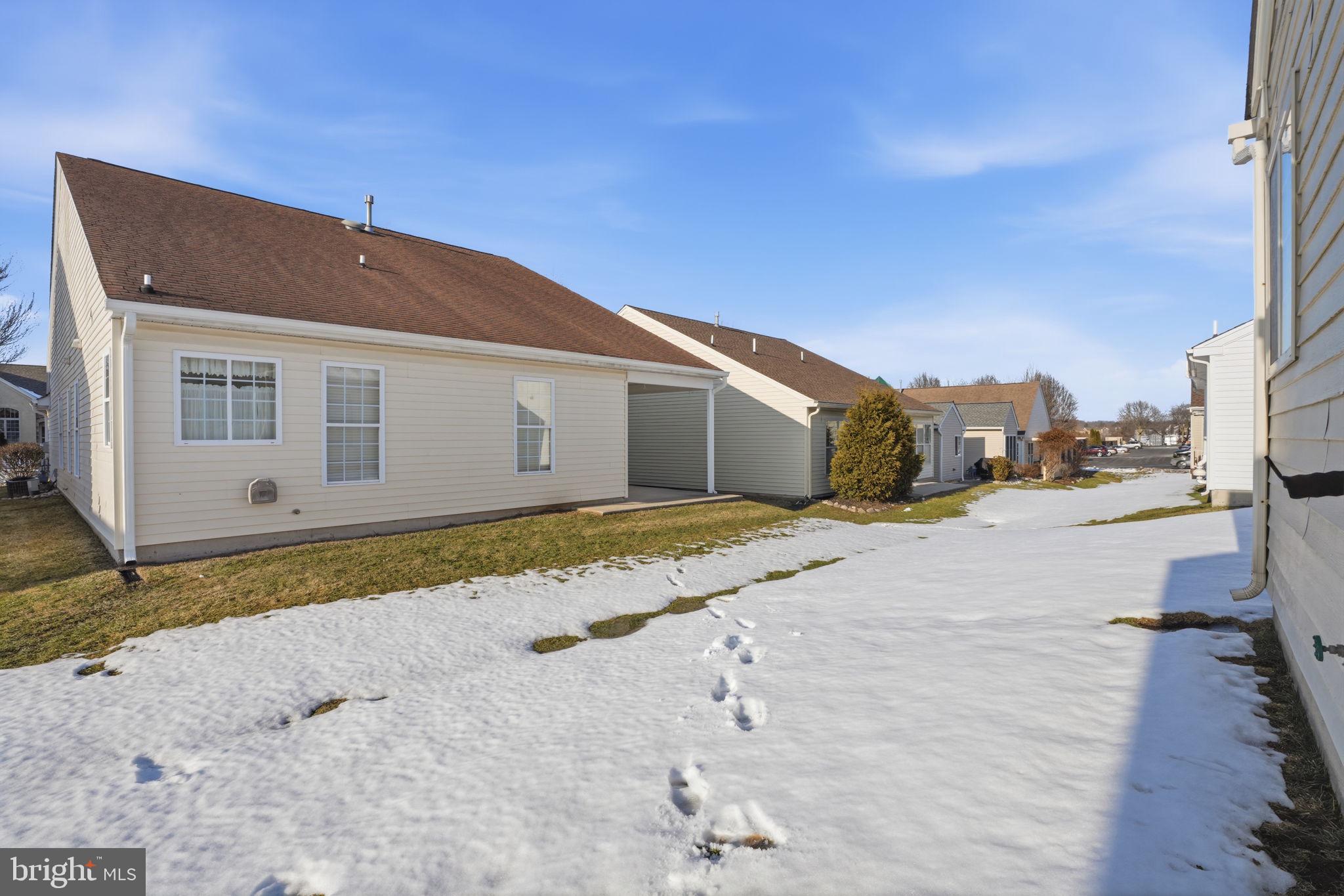 HERITAGE CR ESTS - Residential