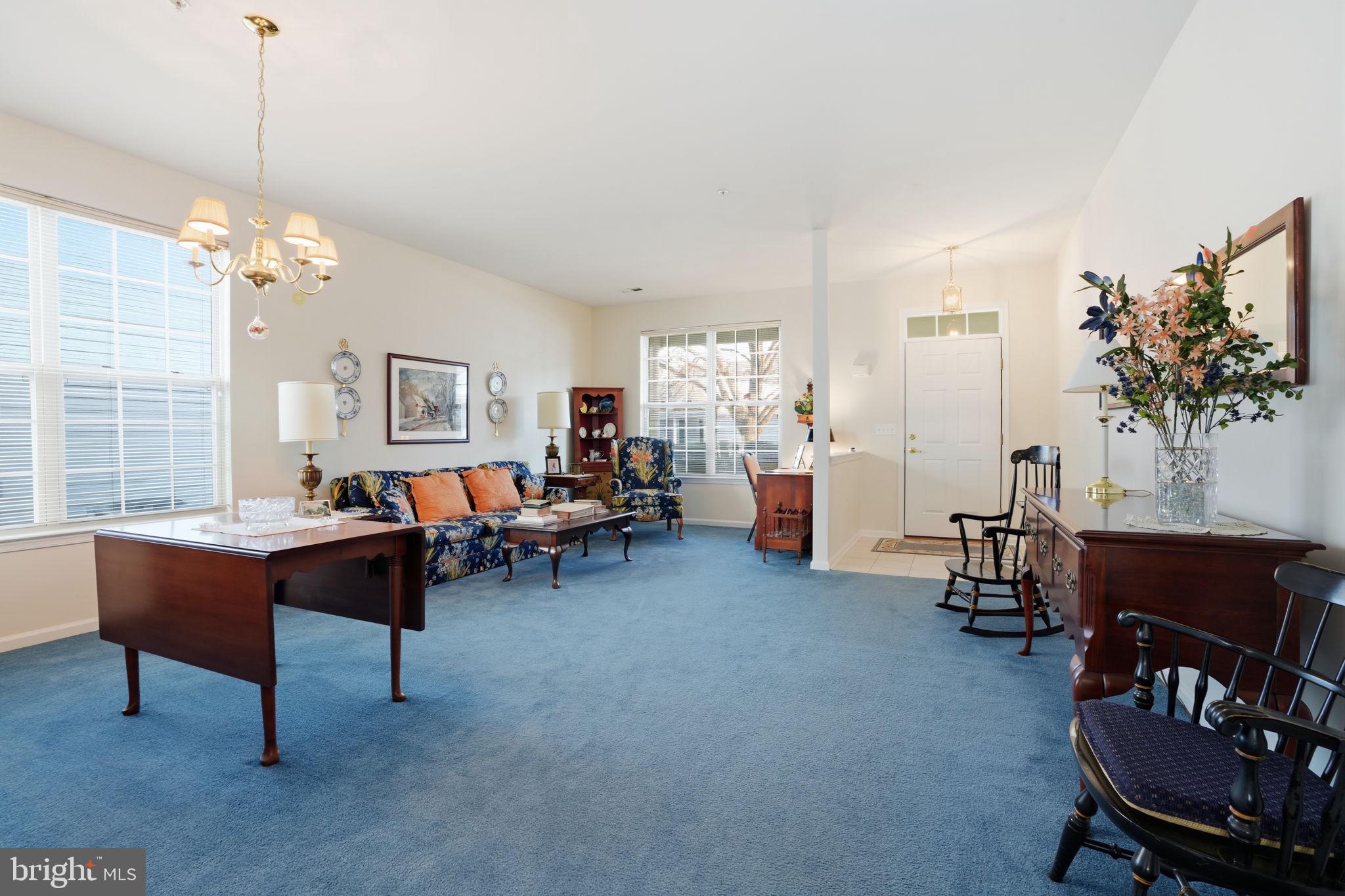 HERITAGE CR ESTS - Residential