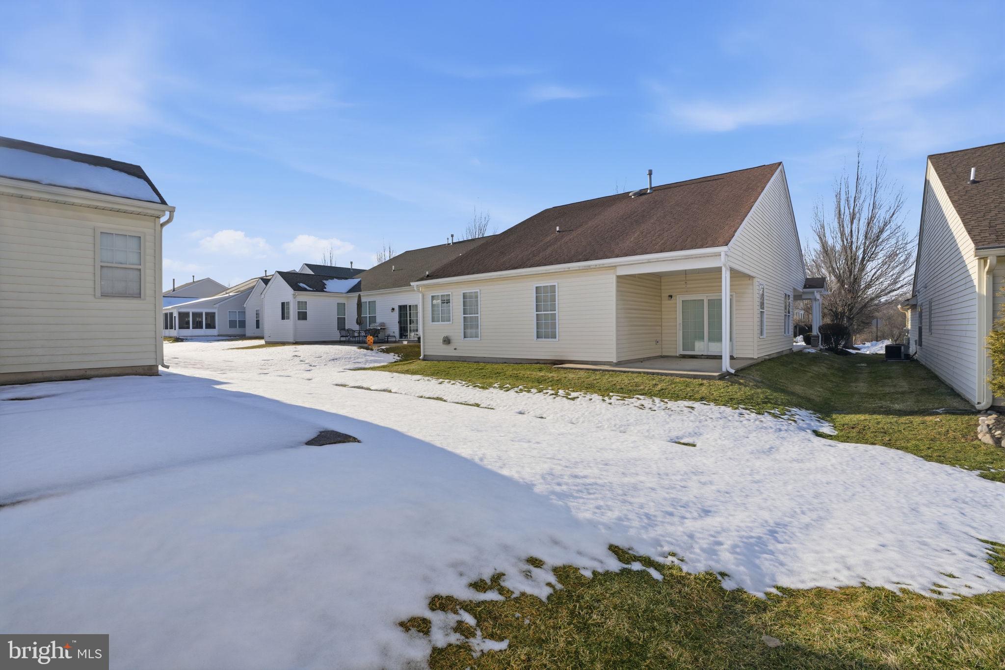 HERITAGE CR ESTS - Residential