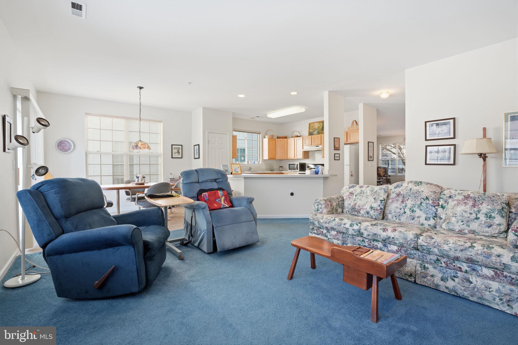 HERITAGE CR ESTS - Residential