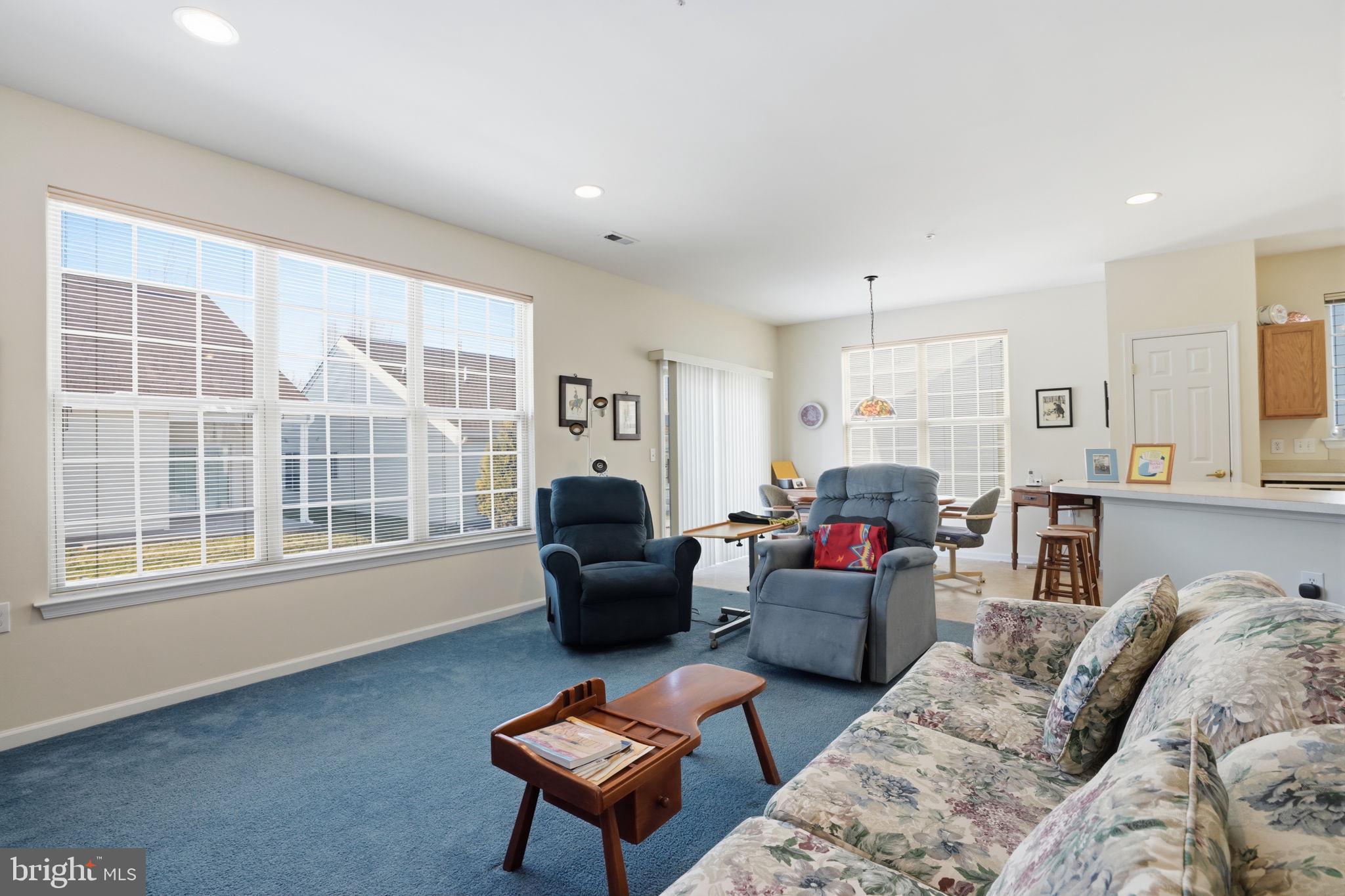 HERITAGE CR ESTS - Residential