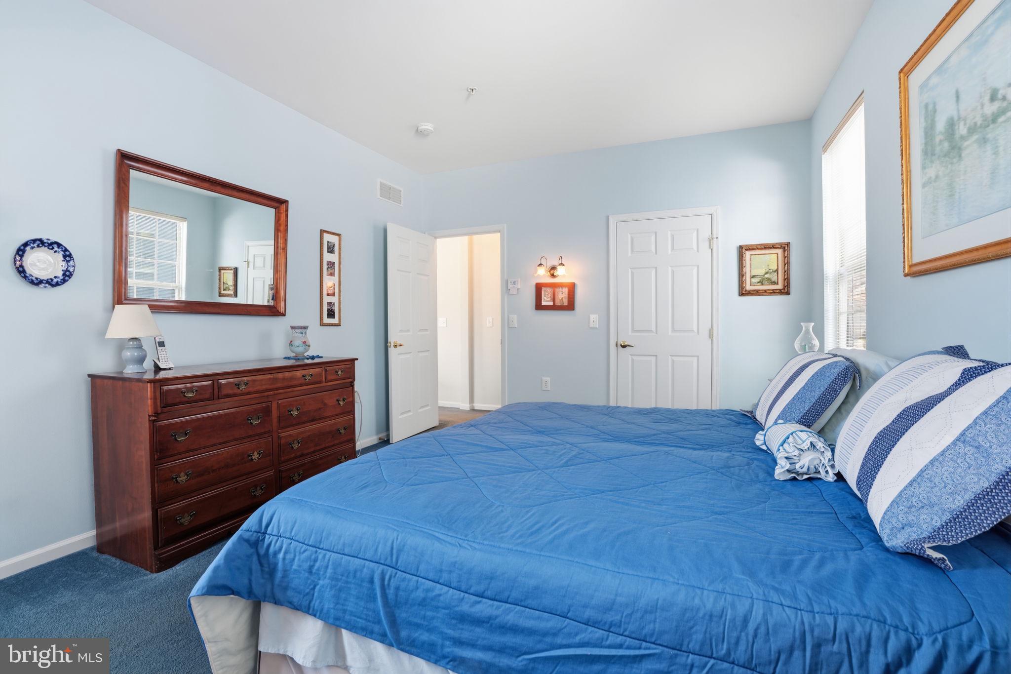 HERITAGE CR ESTS - Residential