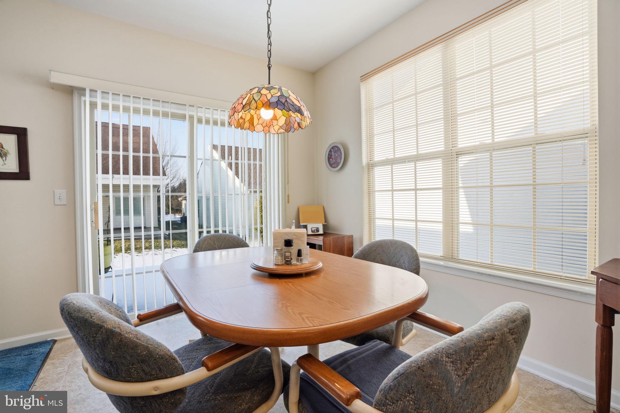 HERITAGE CR ESTS - Residential